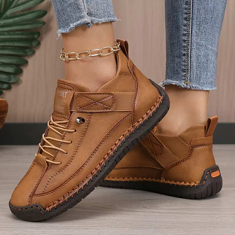 Elira | Comfortable, supportive trainers